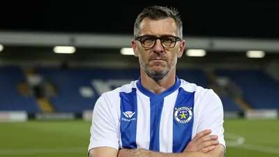 Glenavon FC chairman Dr. Stephen Best announces his resignation due to chemotherapy treatment